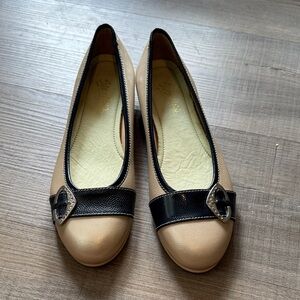 Beige and Black Women's Flats with Buckle Detail